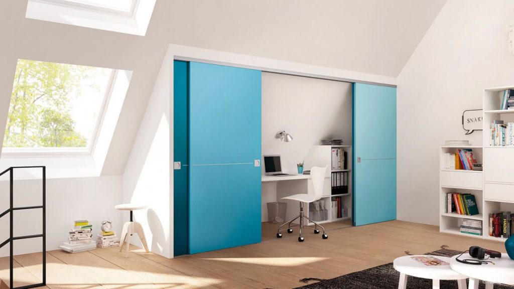 GLEITTÜRSYSTEM „HIDDEN DESK“