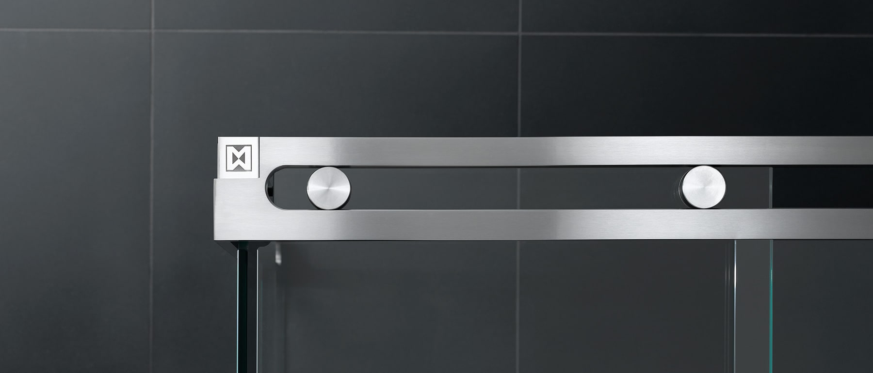 Luna – DUSCHSYSTEME MIT SCHIEBETÜR